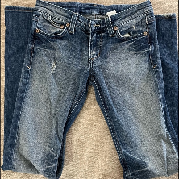 Flower Embroidery Jeans - Picture 4 of 4